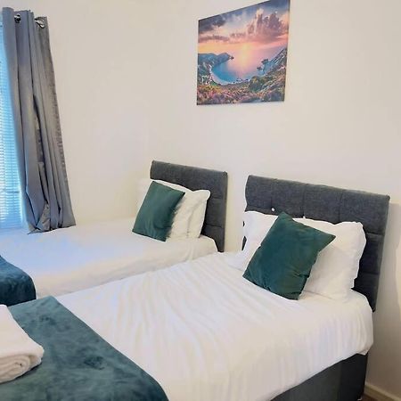 Starview Apartment-Vitoria Lexden エクステリア 写真